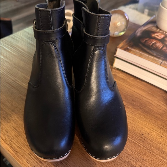 Swedish Hasbeens Jodhpur Black Leather Wood Clog Boots NEW - Picture 3 of 7